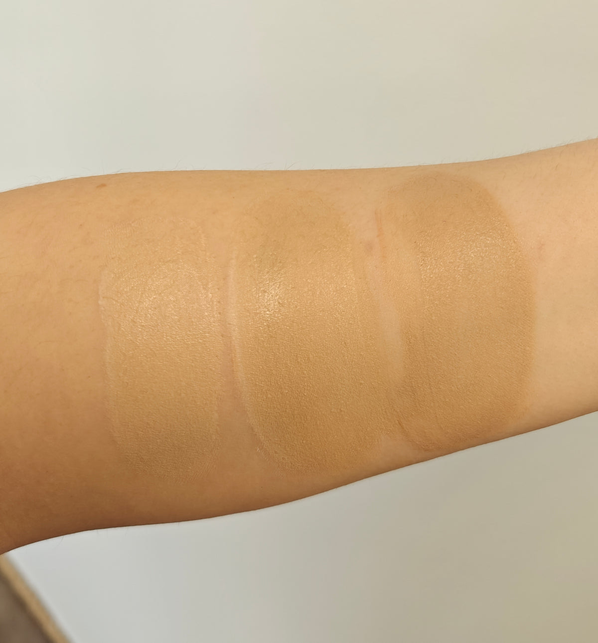 CCC CREAM RADIANT COMPLEXION l All-in-one meikkivoide ja aurinkosuoja SPF50+ PA+++ l QEN